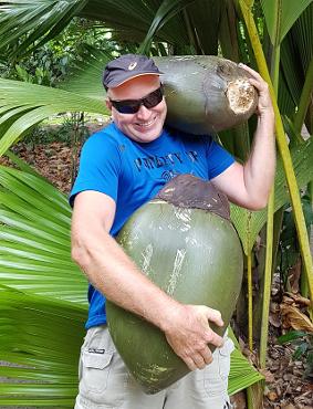 Mario Seychelles Tour Guide